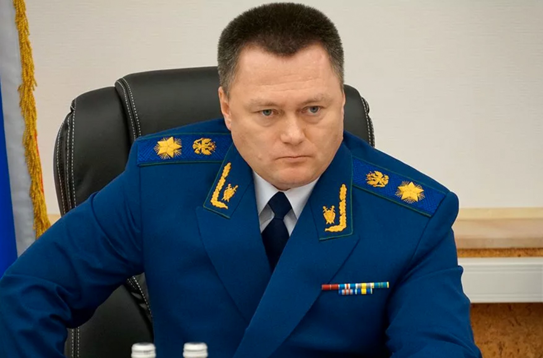 Генпрокурор заявил об ущербе от коррупции в 100 млрд рублей. The Insider писал, что взятки берет его заместитель