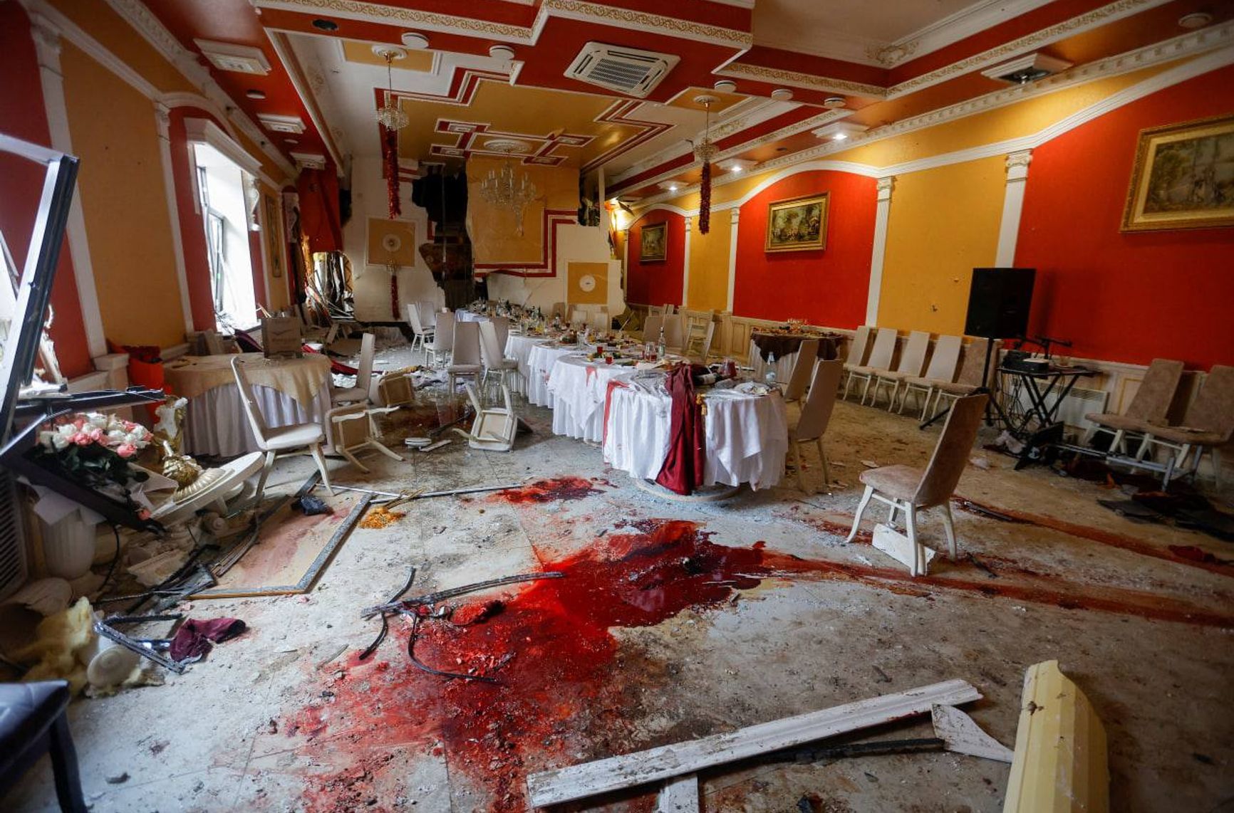 В Госпогранслужбе Украины заявили, что удар по ресторану, где был Рогозин, стал «уведомлением» о незаконном пересечении границы