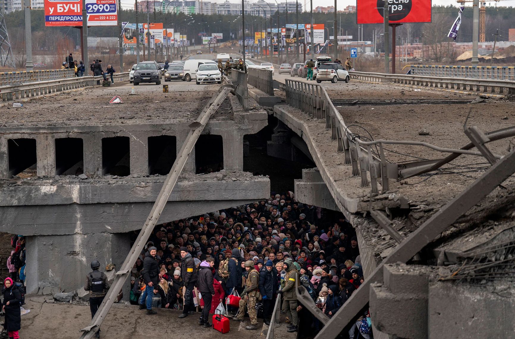 «То, что бушевало на заднем плане весь год». Издание Time опубликовало 100 лучших фотографий 2022 года. Большая часть посвящена Украине