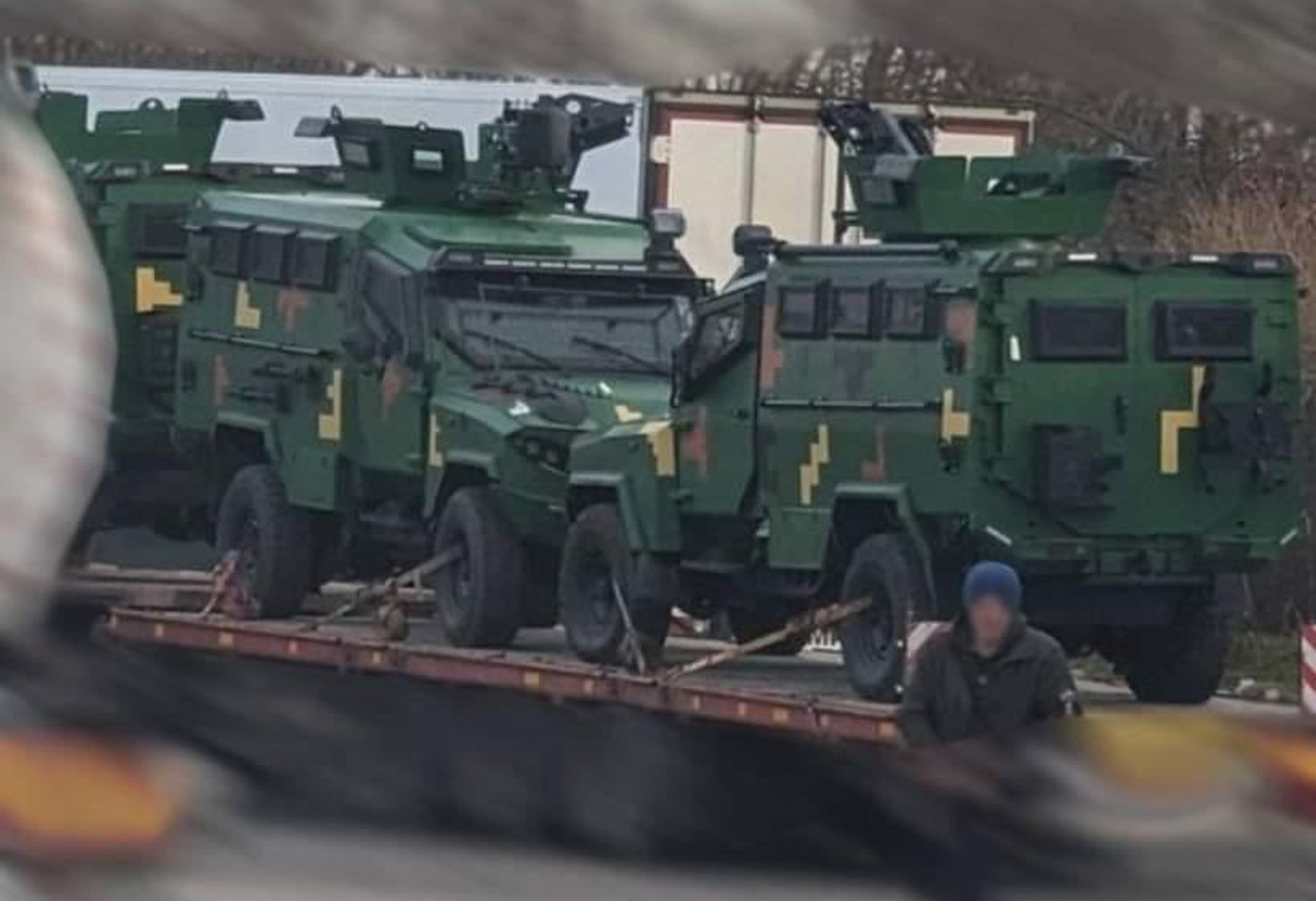 Военный РФ рассказал о потере 40% сослуживцев под Бахмутом, по Украине выпущено 120 ракет, атака на Энгельс. Что происходит на линии фронта