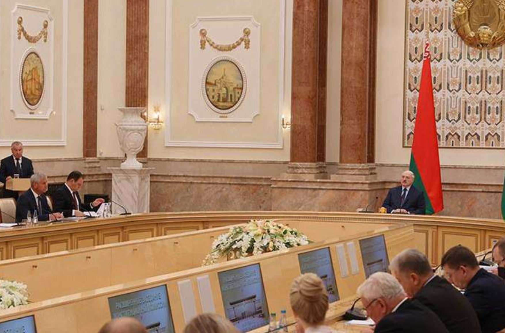 Парламент Беларуси одобрил смертную казнь за госизмену для военнослужащих и чиновников