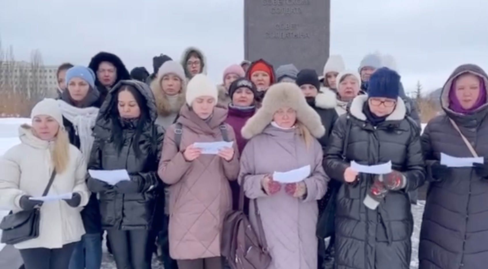 «Им говорят, что они будущие двухсотые». Жены мобилизованных из Татарстана пожаловались, что военные ДНР отправляют их мужей на убой