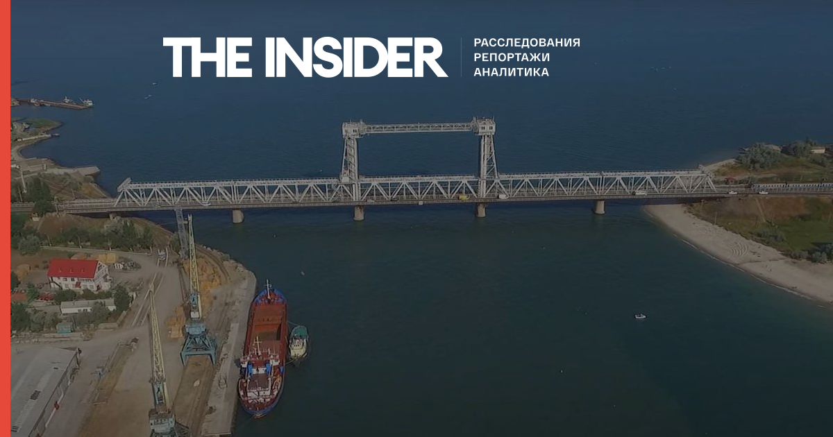 Российские военкоры публикуют видео атаки России «водным беспилотником» по мосту в Одесской области