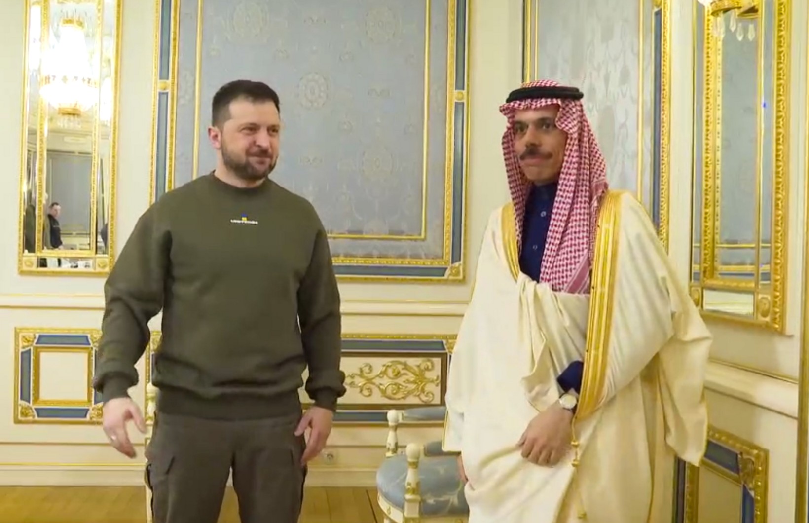 Министр иностранных дел Саудовской Аравии впервые приехал в Украину. Королевство предоставит Киеву помощь на $410 млн 