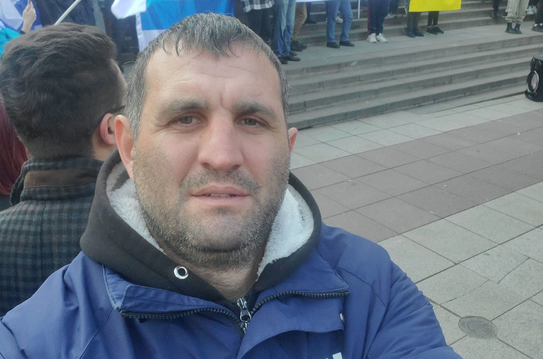 В Северной Осетии оштрафовали уроженца республики за участие в антивоенной акции в Тбилиси