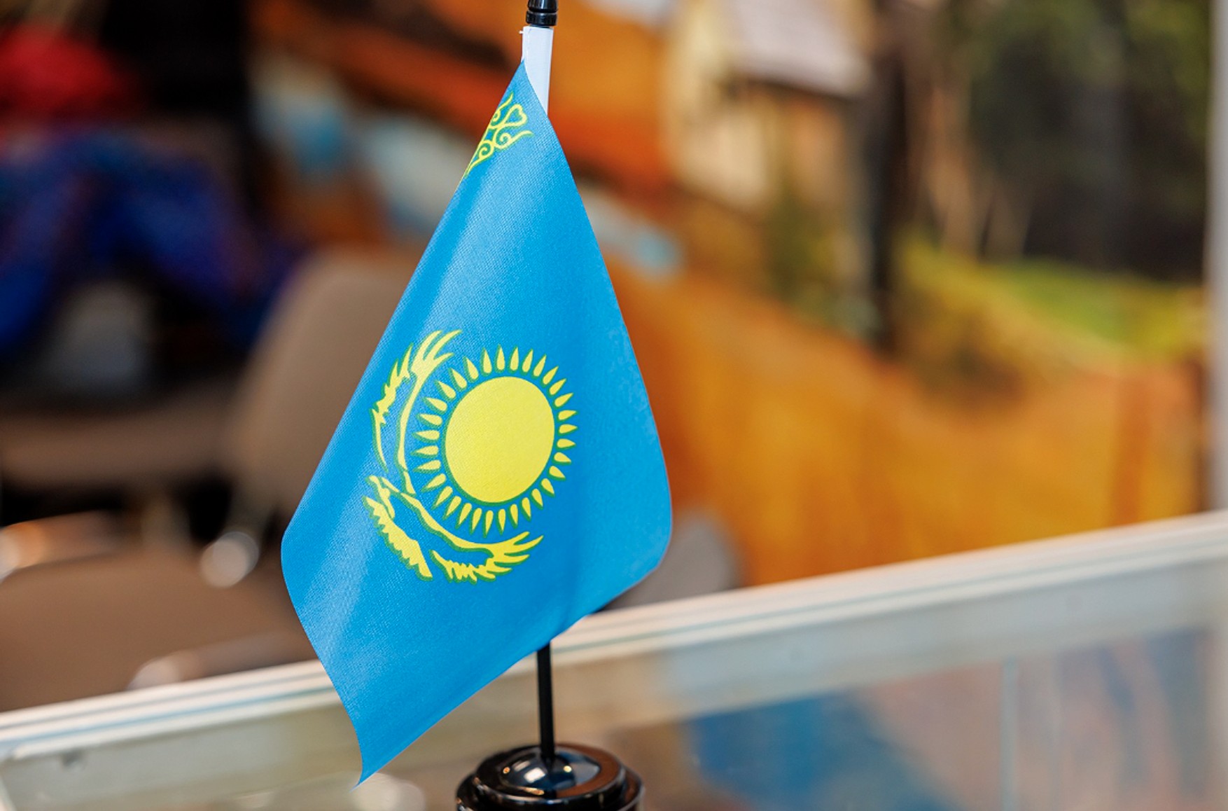 Казахстан введет онлайн-контроль реэкспорта в Россию, чтобы избежать санкций — FT