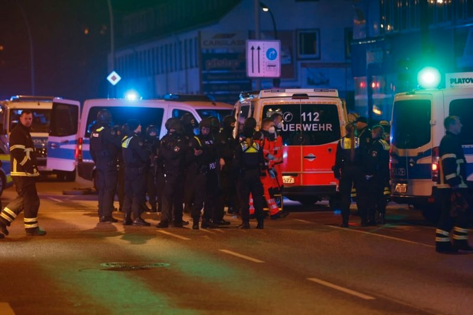Шесть человек погибли в результате стрельбы в церкви Свидетелей Иеговы в Гамбурге