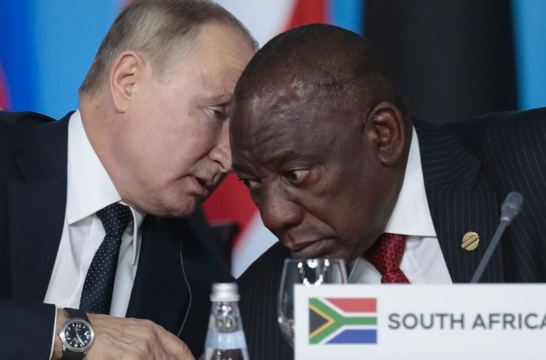 В ЮАР «приняли к сведению» ордер на арест Путина. Его визит на саммит БРИКС ожидался в августе — Reuters