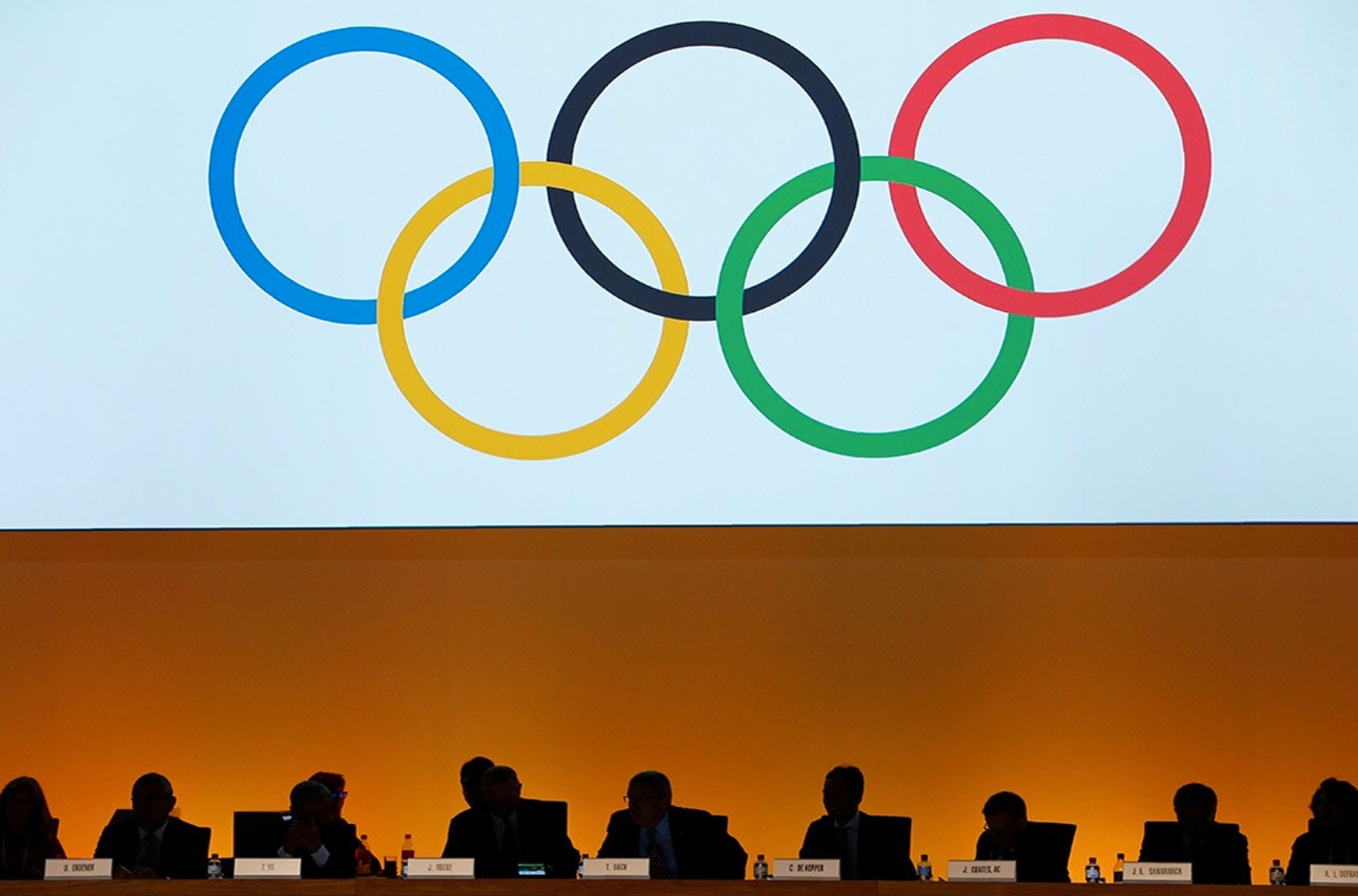 Если российских спортсменов допустят до Олимпиады, будут проверяться их соцсети и использование ими Z-символики — МОК 