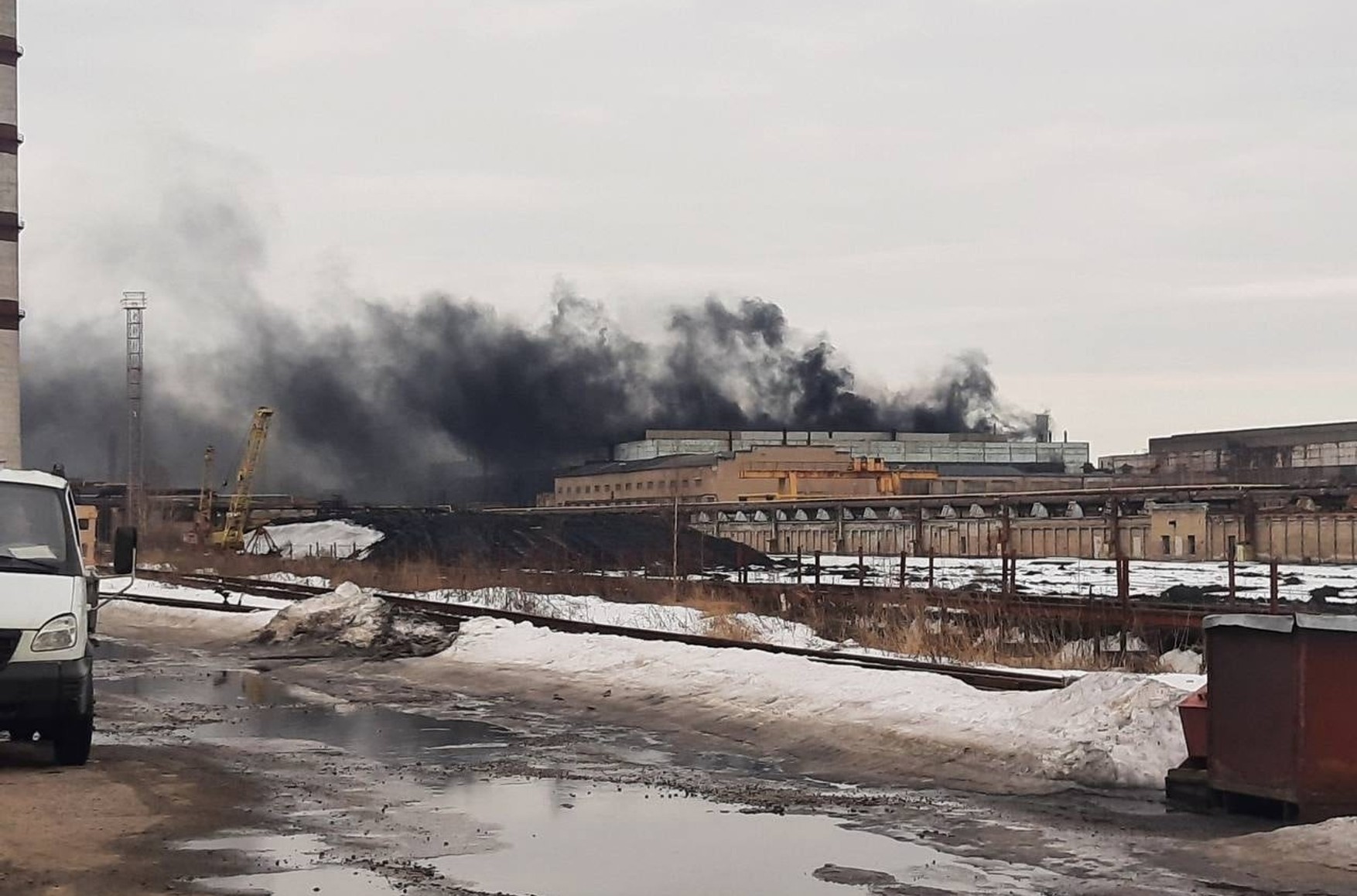 На моторном заводе в Ярославле произошел пожар. Это один из крупнейших производителей двигателей для техники армии РФ
