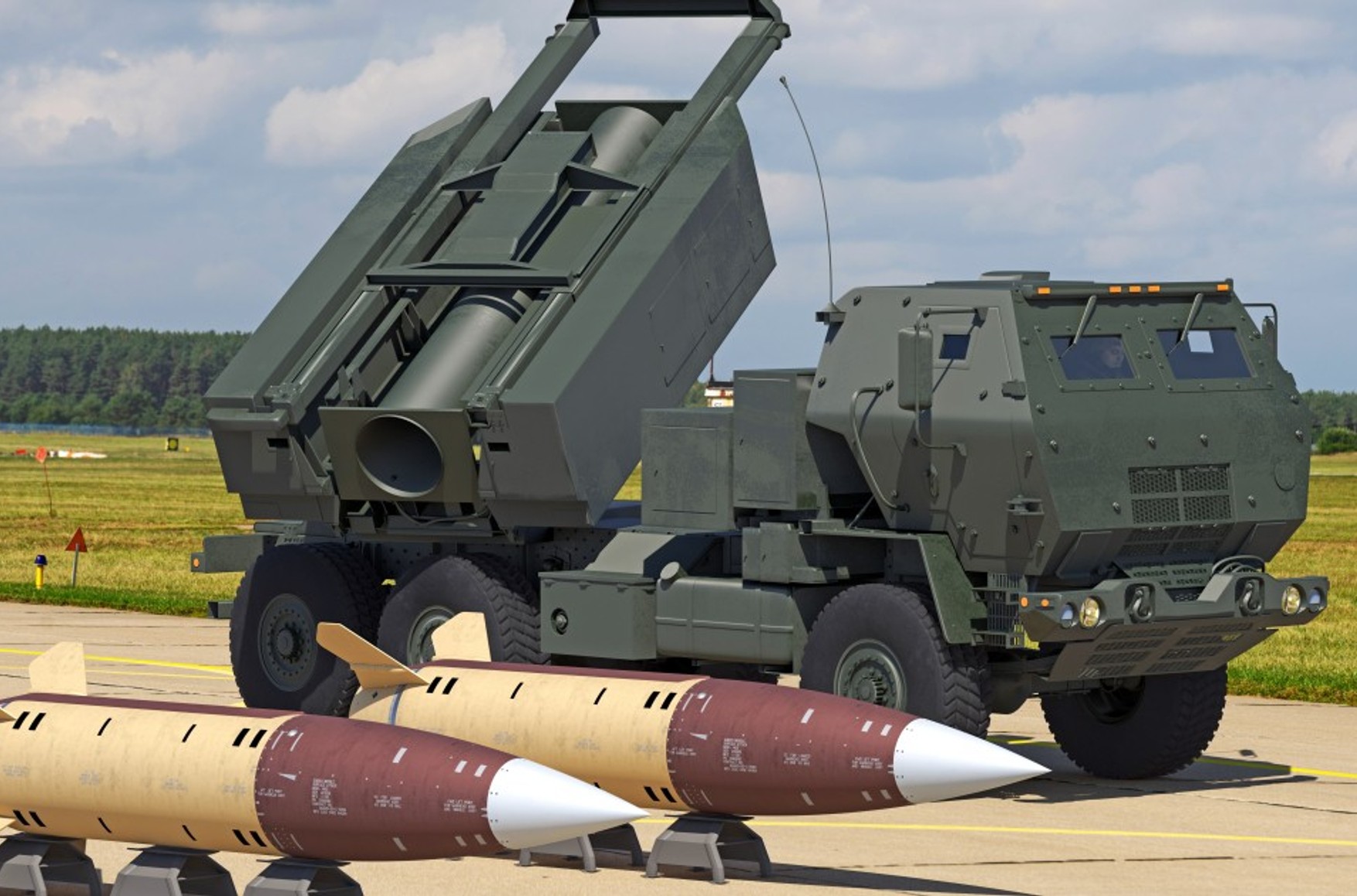 Госсекретарь США объявил о новом пакете военной помощи Украине. В него войдут амуниция для HIMARS и снаряды для БМП Bradley